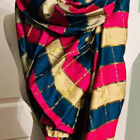 NWT Striped Handcrafted Scarf by Sana – 91x186 cm - Picture 10 of 14